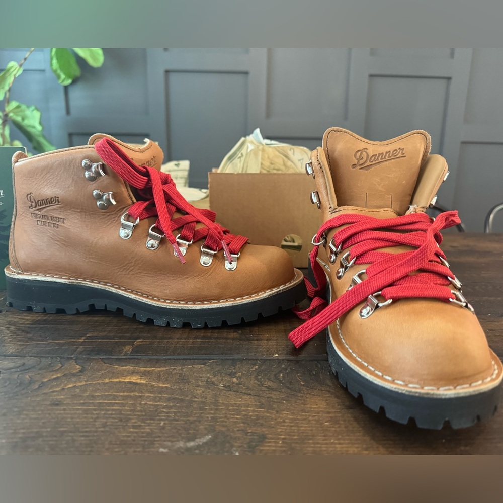 Danner mountain light cascade women 9